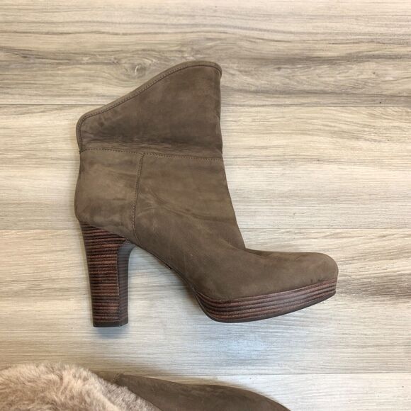 Women's UGG Dandelion Size 10 Brown Leather/Shearling High-Heel Ankle Bootie - Picture 11 of 12